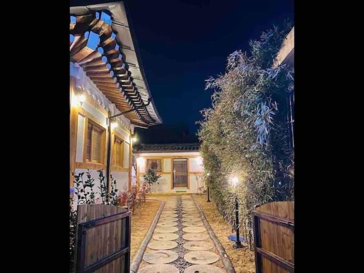 Adam Guesthouse 庆州 外观 照片