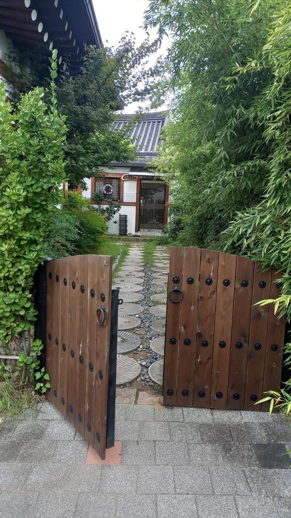 Adam Guesthouse 庆州 外观 照片